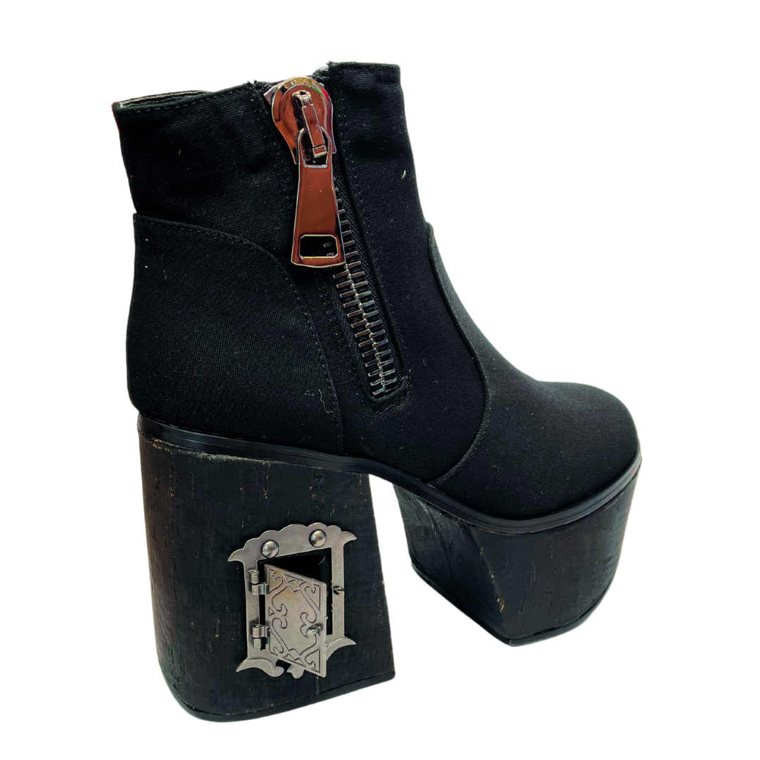 VOYAGE PORTAL Black Ankle Boots