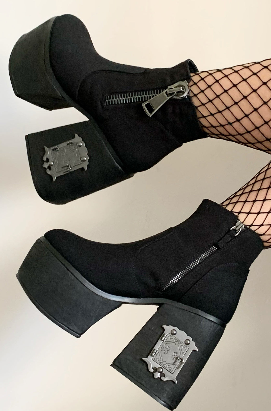 VOYAGE PORTAL Black Ankle Boots