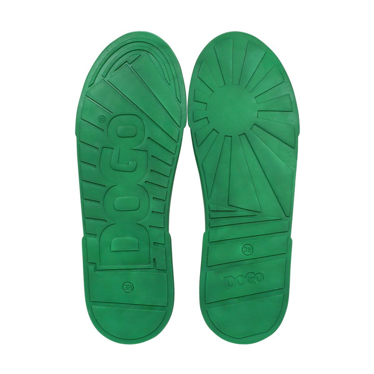 Ready to Travel Ace Sneakers